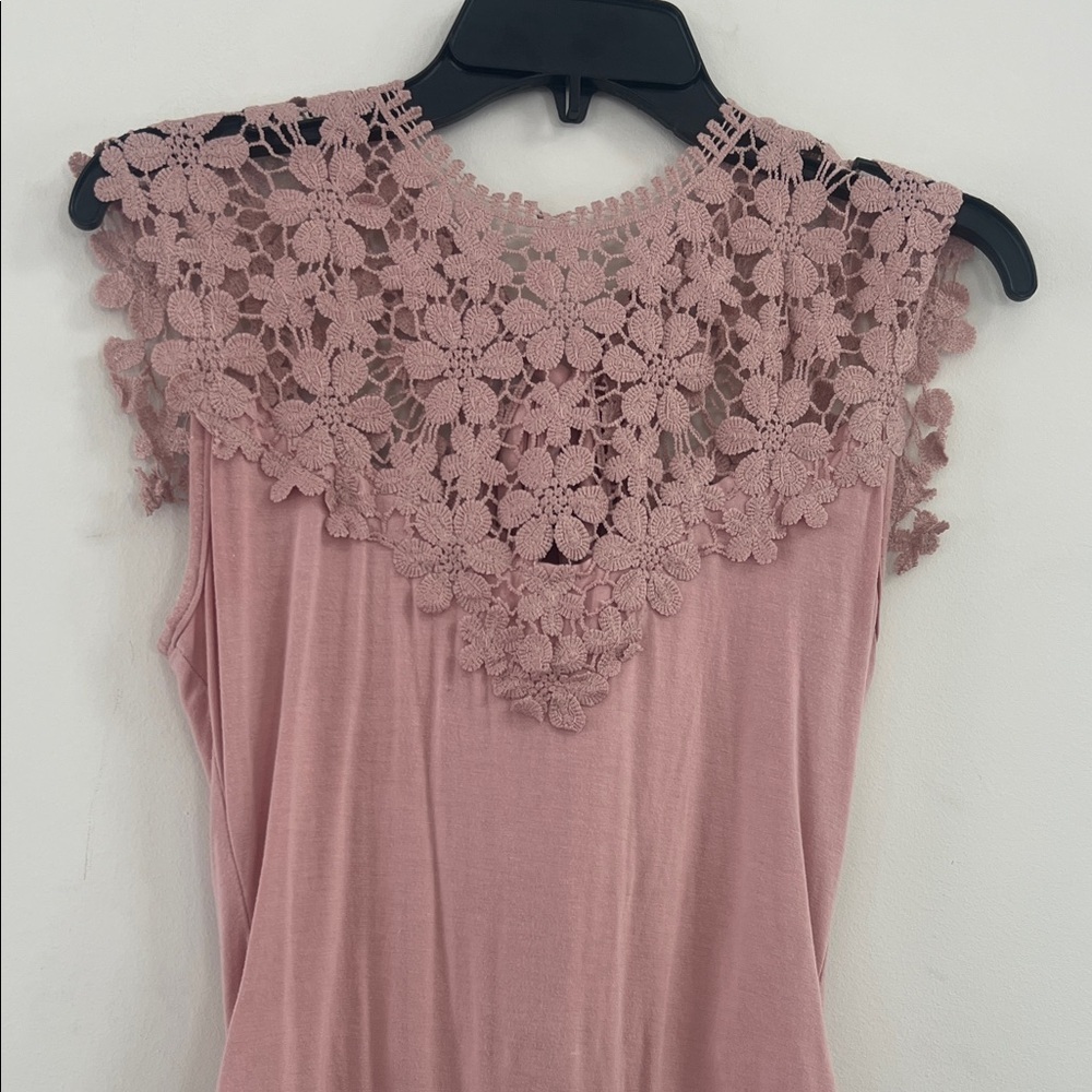 Chic Mauve Lace Bodysuit - Picture 7 of 7